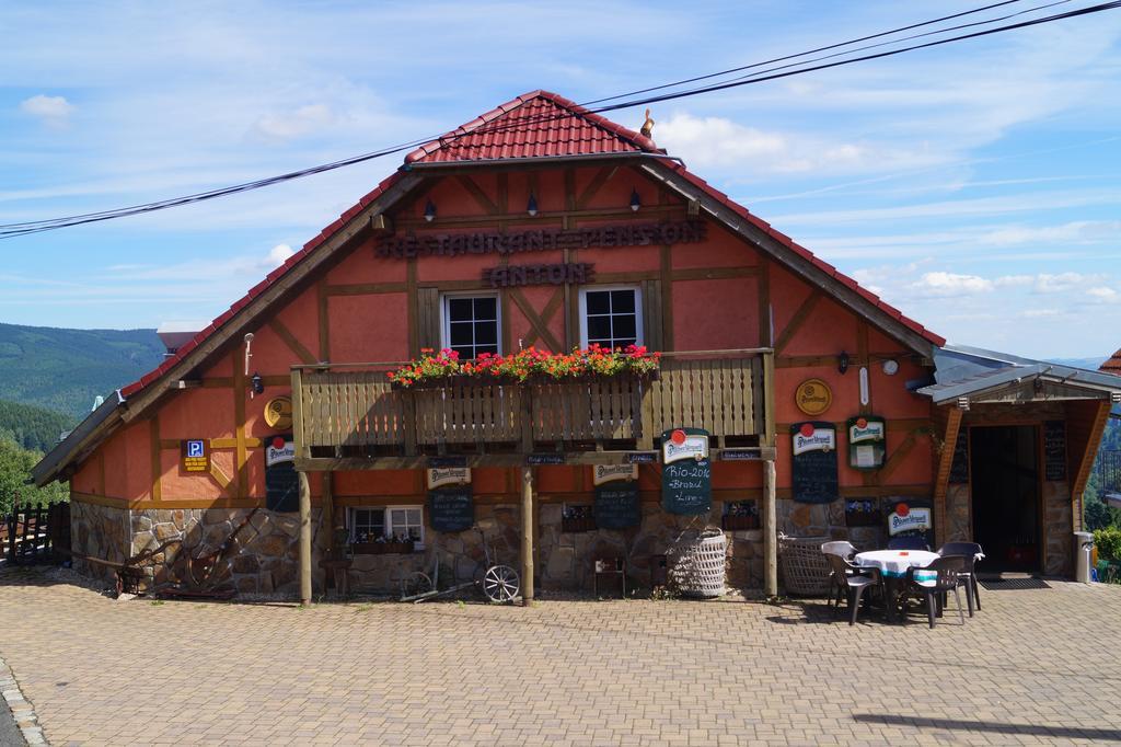 יאסימוב Restaurant Pension-Anton מראה חיצוני תמונה
